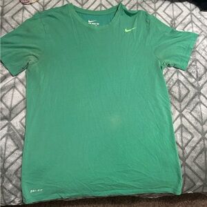 Nike green t shirt